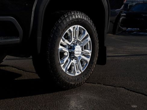 Used 2021 GMC Sierra 3500 Denali w/ Denali Ultimate Package image 10