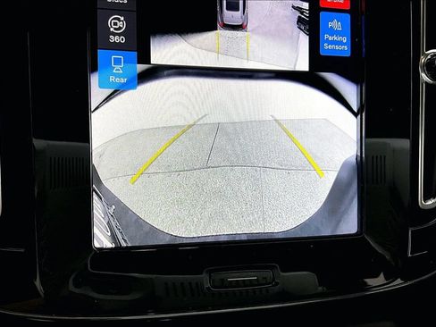 New 2026 Volvo XC40 B5 Ultra w/ Protection Package Premier AWD/4WD image 15