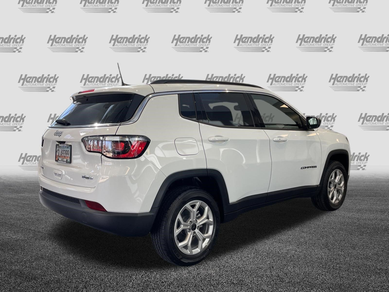 Certified 2026 Jeep Compass Latitude AWD/4WD image 10