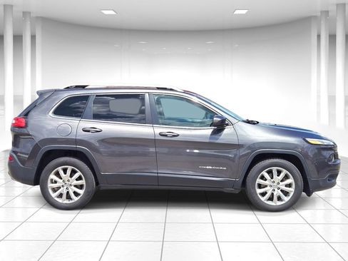 Used 2015 Jeep Cherokee Limited w/ Trailer Tow Group AWD/4WD image 2