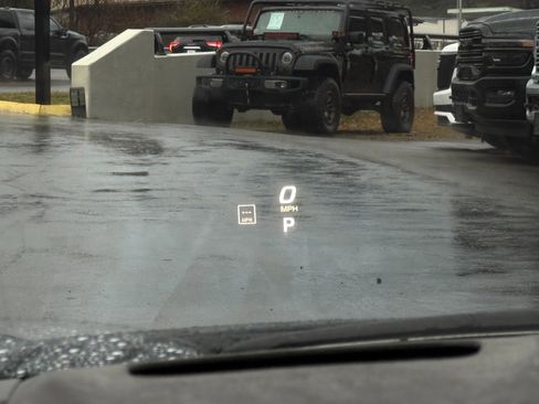 Used 2023 Chevrolet Corvette Stingray Premium Conv w/ Z51 Performance Package image 40