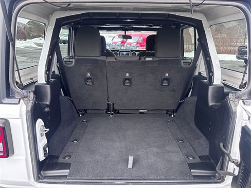 Used 2018 Jeep Wrangler Unlimited Sport S image 26