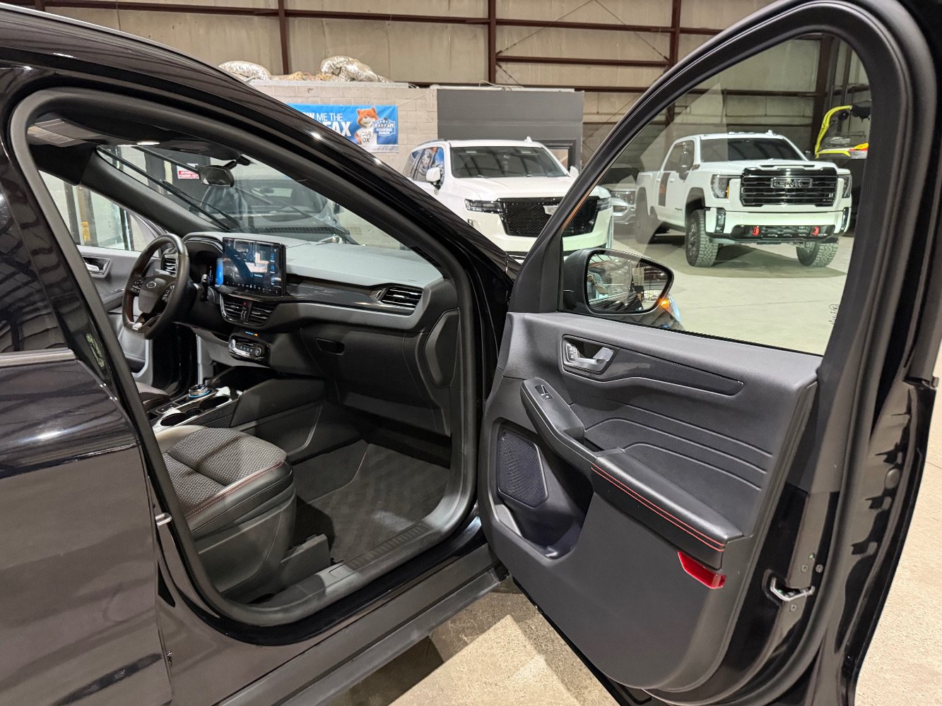 Used 2023 Ford Escape ST-Line w/ Tech Pack #1 FWD image 25