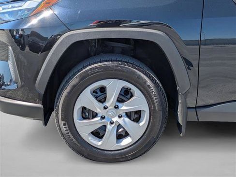 Certified 2025 Toyota RAV4 LE FWD image 22