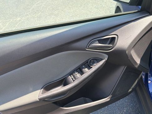 Used 2012 Ford Focus SE FWD image 7