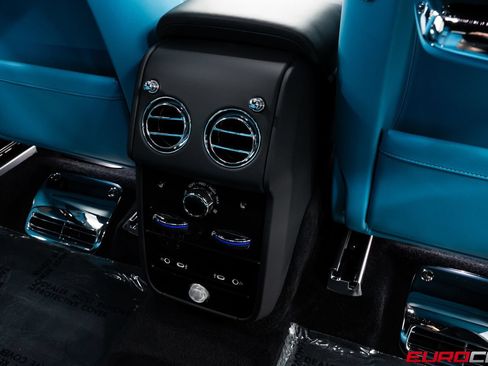 Used 2026 Rolls-Royce Cullinan AWD/4WD image 55