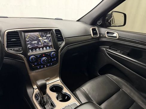 Used 2017 Jeep Grand Cherokee Limited AWD/4WD image 17