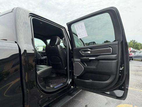 Used 2020 RAM 1500 Laramie AWD/4WD image 29