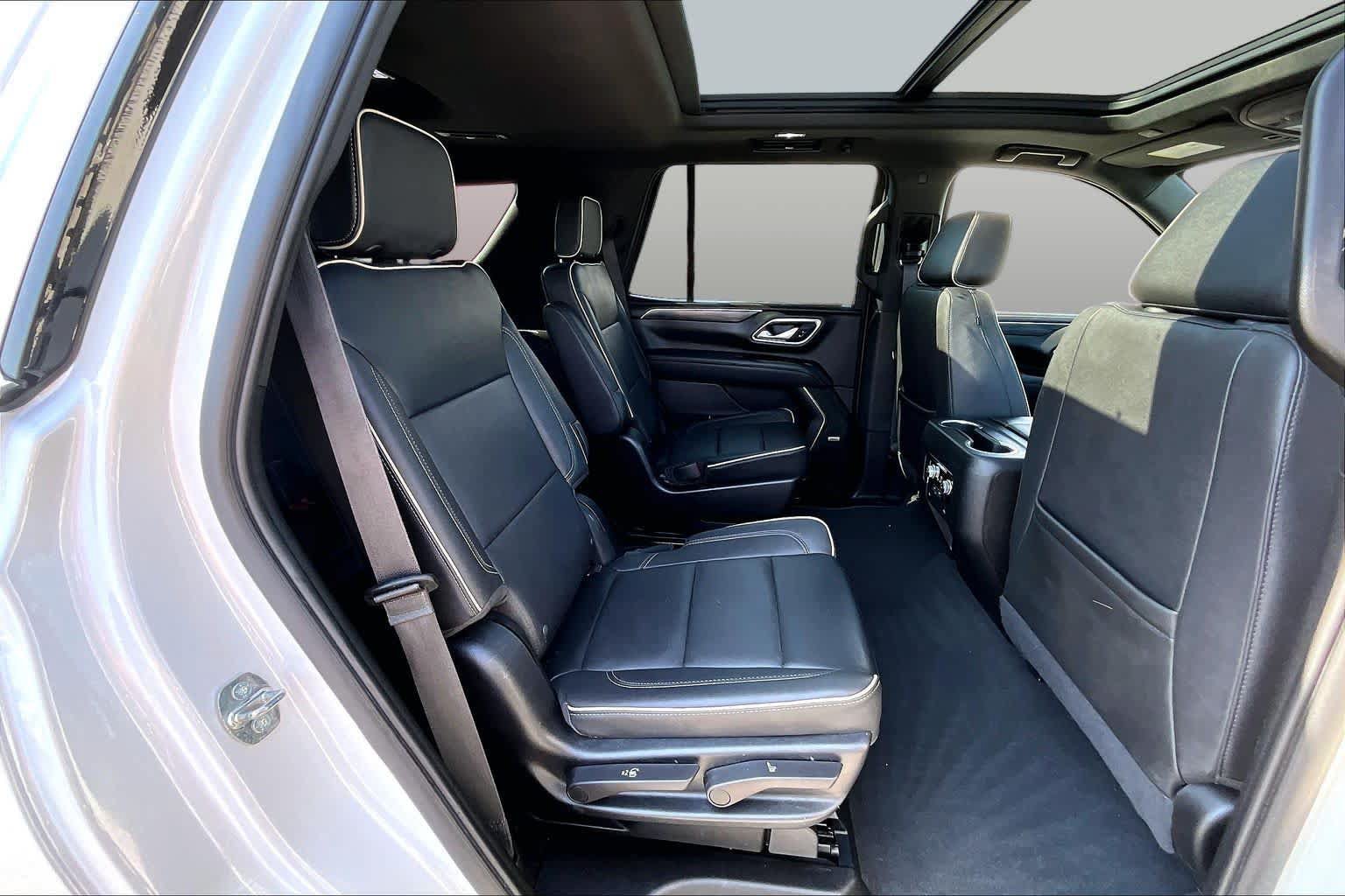 Used 2023 GMC Yukon SLT AWD/4WD image 19