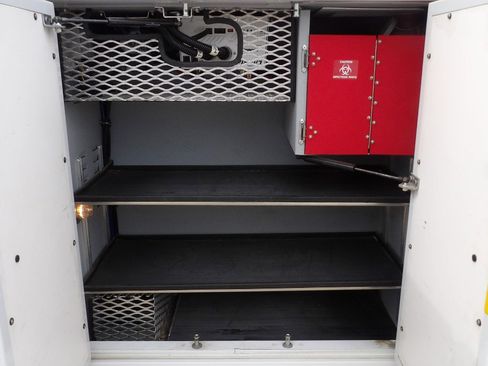 Used 2013 Ford F450 XLT w/ Ambulance Preparation Pkg RWD image 31
