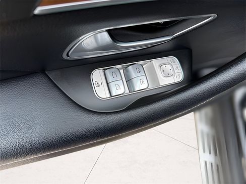 Certified 2021 Mercedes-Benz GLE 350 4MATIC image 12