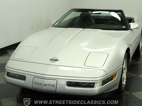 Used 1996 Chevrolet Corvette Convertible RWD image 17