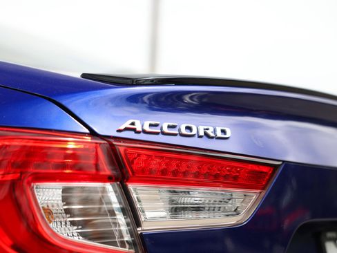 Used 2021 Honda Accord Sport image 38