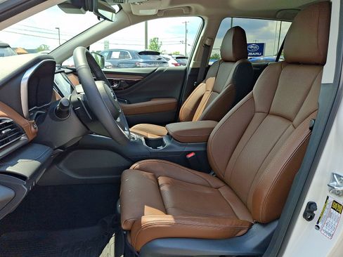 Certified 2025 Subaru Outback Touring XT AWD/4WD image 13