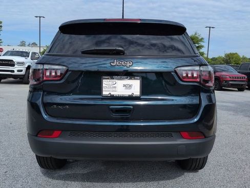 New 2026 Jeep Compass Latitude AWD/4WD image 5