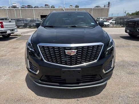 Used 2025 Cadillac XT5 Premium Luxury w/ Technology Package FWD image 6