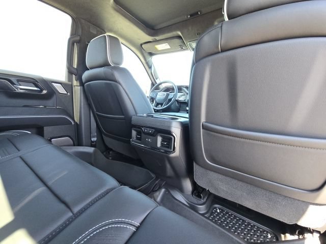 Used 2025 GMC Sierra 1500 AT4X AWD/4WD image 18