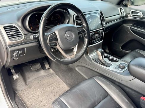 Used 2020 Jeep Grand Cherokee Limited AWD/4WD image 2