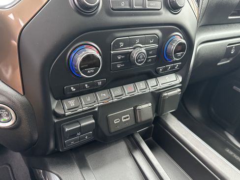 Used 2020 Chevrolet Silverado 2500 High Country w/ Z71 Off-Road Package image 24