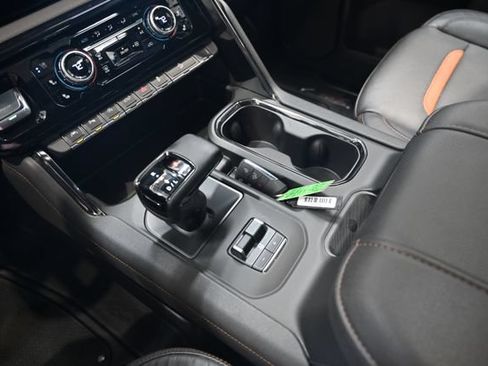 Used 2024 GMC Sierra 1500 AT4 w/ Technology Package AWD/4WD image 24