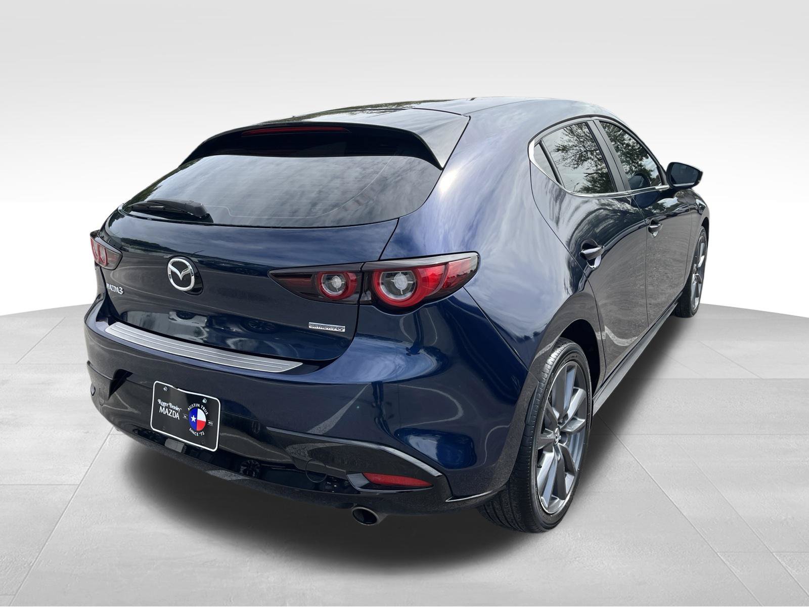 Used 2022 MAZDA MAZDA3 s FWD image 5
