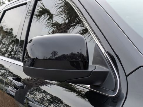 Used 2021 Jeep Grand Cherokee Laredo X image 11