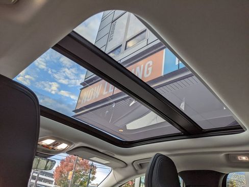 Certified 2025 Volvo S60 B5 Plus image 13