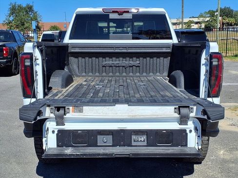 Used 2024 GMC Sierra 2500 AT4X w/ AT4X AEV Edition image 21