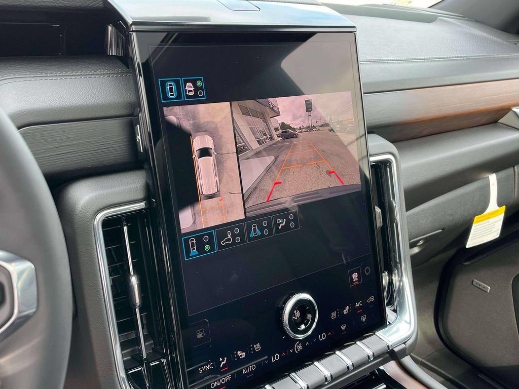 New 2026 GMC Yukon Denali w/ Sun & Power Step Package AWD/4WD image 29