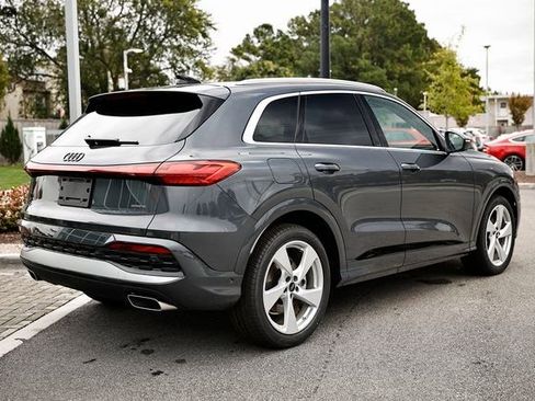 New 2025 Audi Q5 Prestige image 7