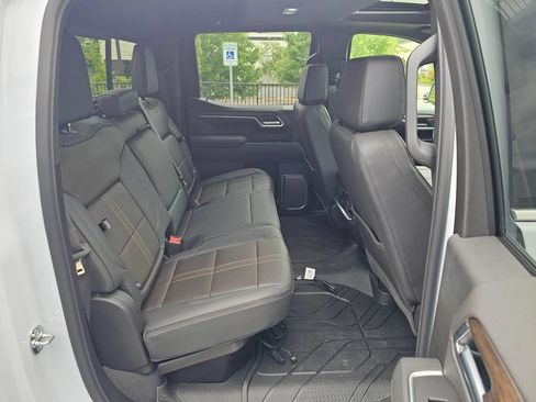 New 2026 Chevrolet Silverado 1500 High Country AWD/4WD image 12