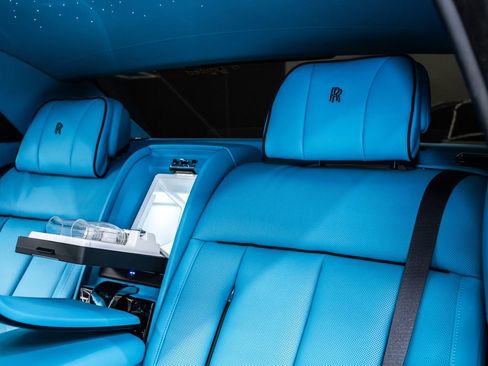 Used 2025 Rolls-Royce Phantom Sedan RWD image 37