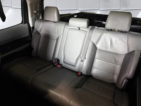 Used 2019 Toyota Tundra Limited w/ Limited Premium Package AWD/4WD image 17