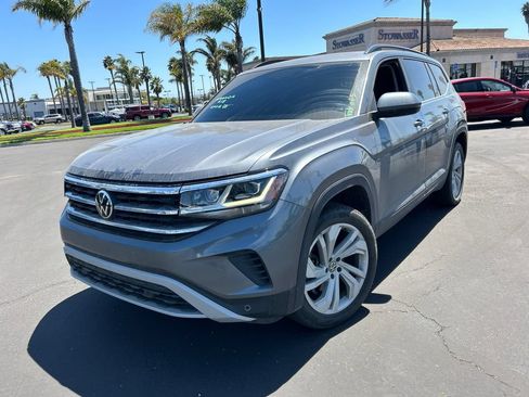 Used 2021 Volkswagen Atlas SE w/ Panoramic Sunroof Package FWD image 3