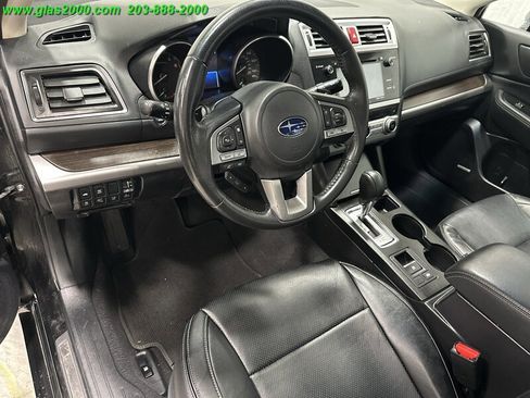Used 2017 Subaru Legacy 2.5i Limited AWD/4WD image 3