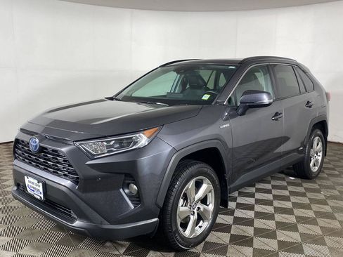 Used 2021 Toyota RAV4 XLE Premium AWD/4WD image 2
