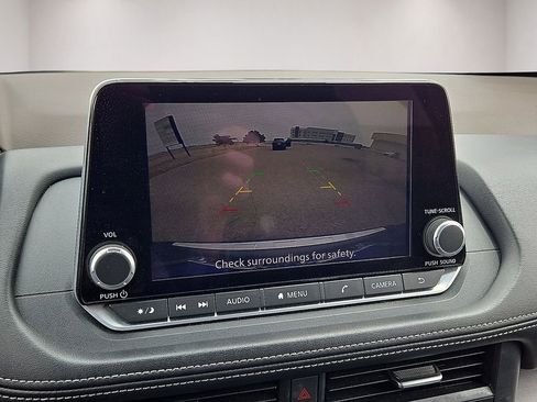 Used 2023 Nissan Rogue SV FWD image 25