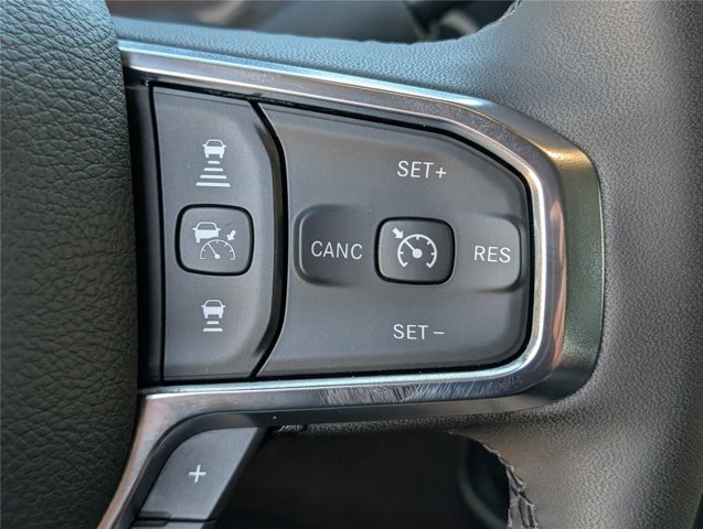 Used 2026 RAM 2500 Laramie AWD/4WD image 17