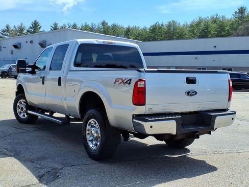 Used 2016 Ford F250 XLT w/ XLT Premium Package AWD/4WD image 6