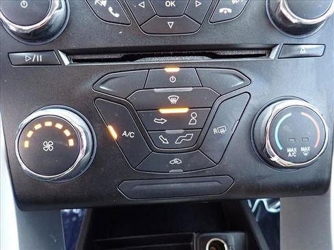 Used 2014 Ford Fusion SE FWD image 13