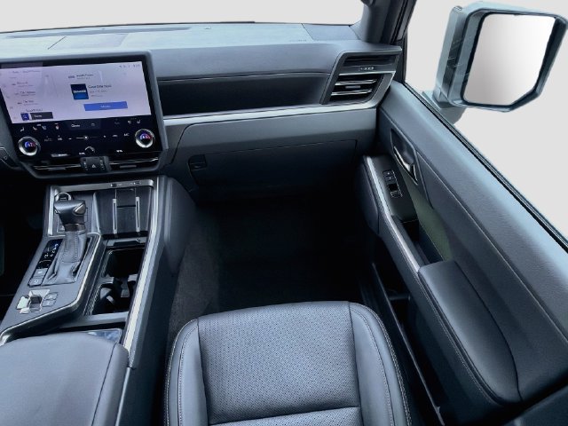 Used 2025 Lexus GX 550 AWD/4WD image 19