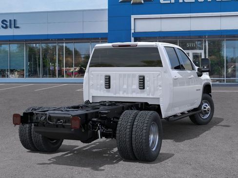 New 2026 Chevrolet Silverado 3500 W/T AWD/4WD image 4