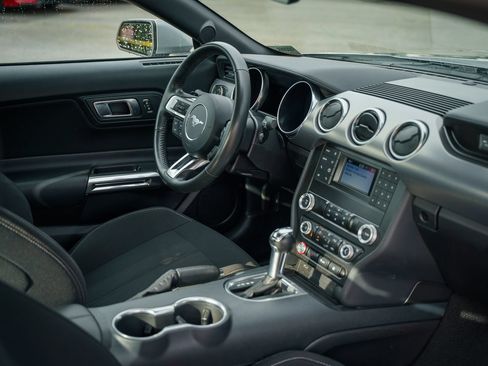 Used 2021 Ford Mustang GT RWD image 29