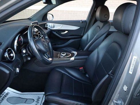 Used 2019 Mercedes-Benz GLC 300 4MATIC image 10
