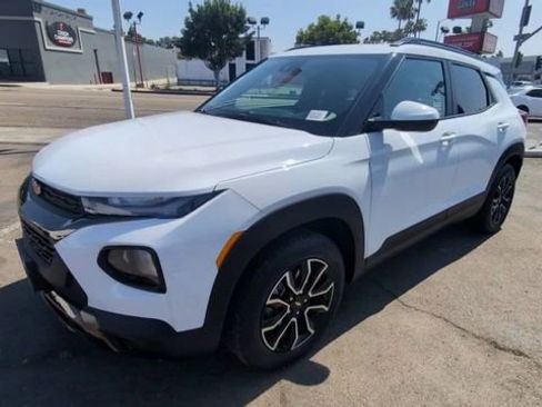 Used 2023 Chevrolet TrailBlazer ACTIV w/ Convenience Package FWD image 4
