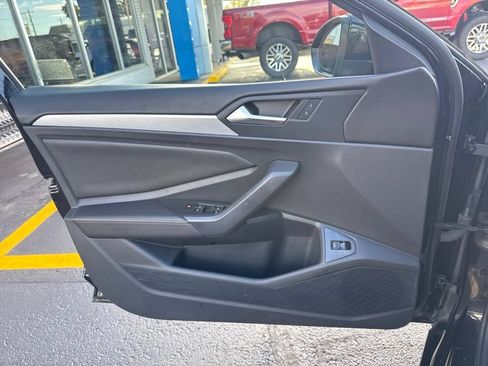 Used 2025 Volkswagen Jetta S FWD image 13