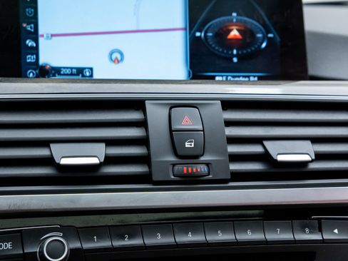 Used 2017 BMW 330i xDrive Sedan image 25