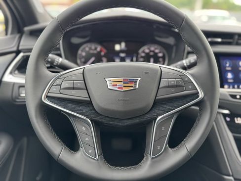 New 2025 Cadillac XT5 Premium Luxury image 30