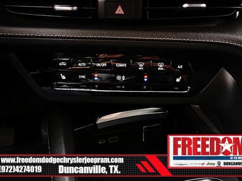 Used 2023 Buick Envision Essence AWD/4WD image 23