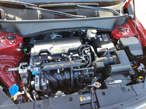 Used 2025 Hyundai Kona SEL image 29